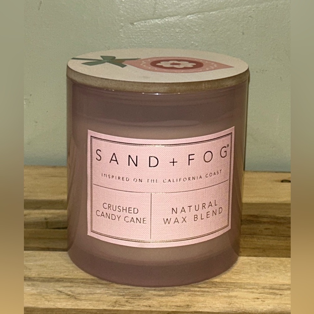 Brand new Sand and Fog Crushed Candy Cane Triple Wick Candle. - Picture 5 of 8